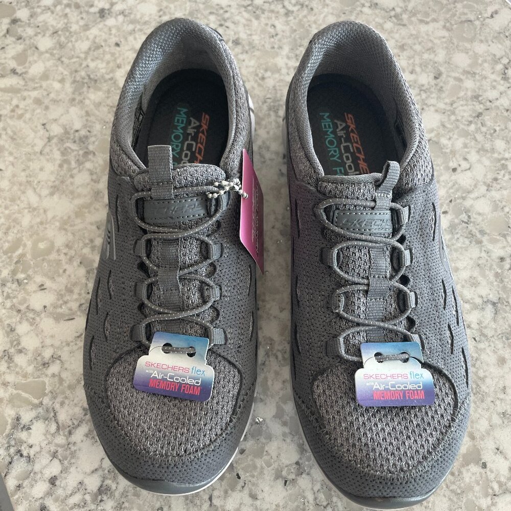 SKECHERS FLEX AIR COOLED MEMORY FOAM WOMEN GRATIS BUNGEE SNEAKER GREY SIZE 7 NWT